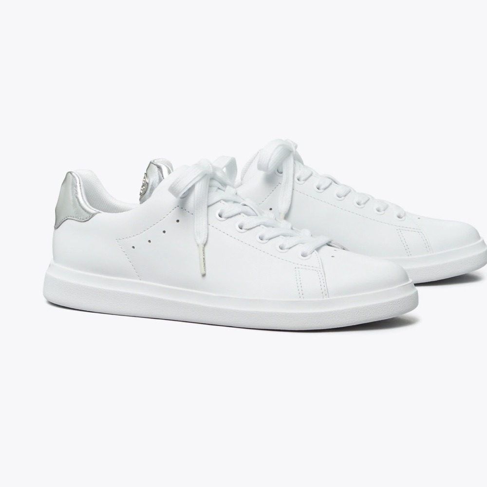 TORY BURCH HOWELL COURT SMOOTH CALF/METALLIC NAPPA - Titanium White / Silver